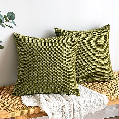 EMEMA Kordsamt Kissenbezug Dekorative Granulat Sofakissen Dekokissen Kissenbezüge Kissenhülle Couchkissen Überwurf Kissen Bezug Zierkissen für Couch Sofa Wohnzimmer 2er Set 40x40 cm Olivgrün EMEMA Kordsamt Kissenbezug Dekorative Granulat Sofakissen Dekokissen Kissenbezüge Kissenhülle Couchkissen Überwurf Kissen Bezug Zierkissen für Couch Sofa Wohnzimmer 2er Set 40x40 cm Olivgrün