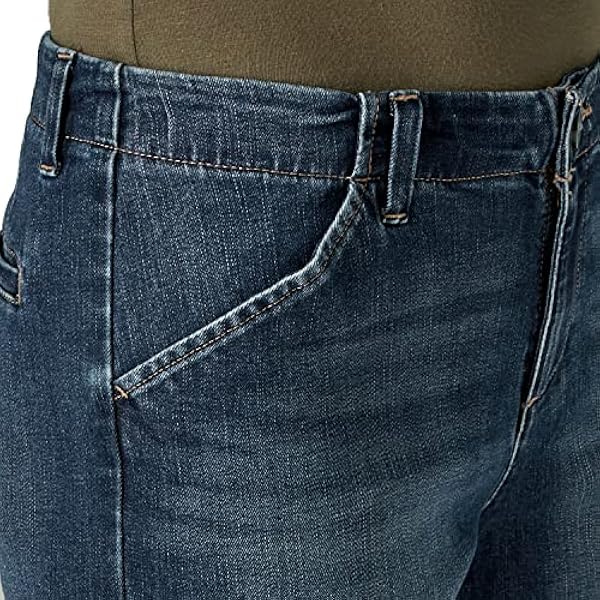 LEE Women's Regular Fit Chino Short