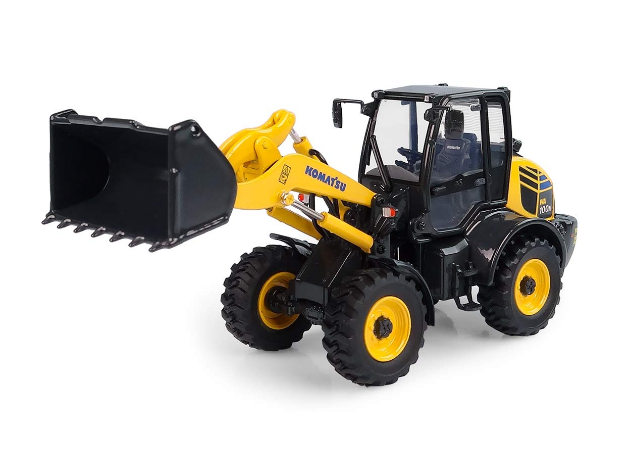 Universal Hobbies - Komatsu WA100M-8, UH8145