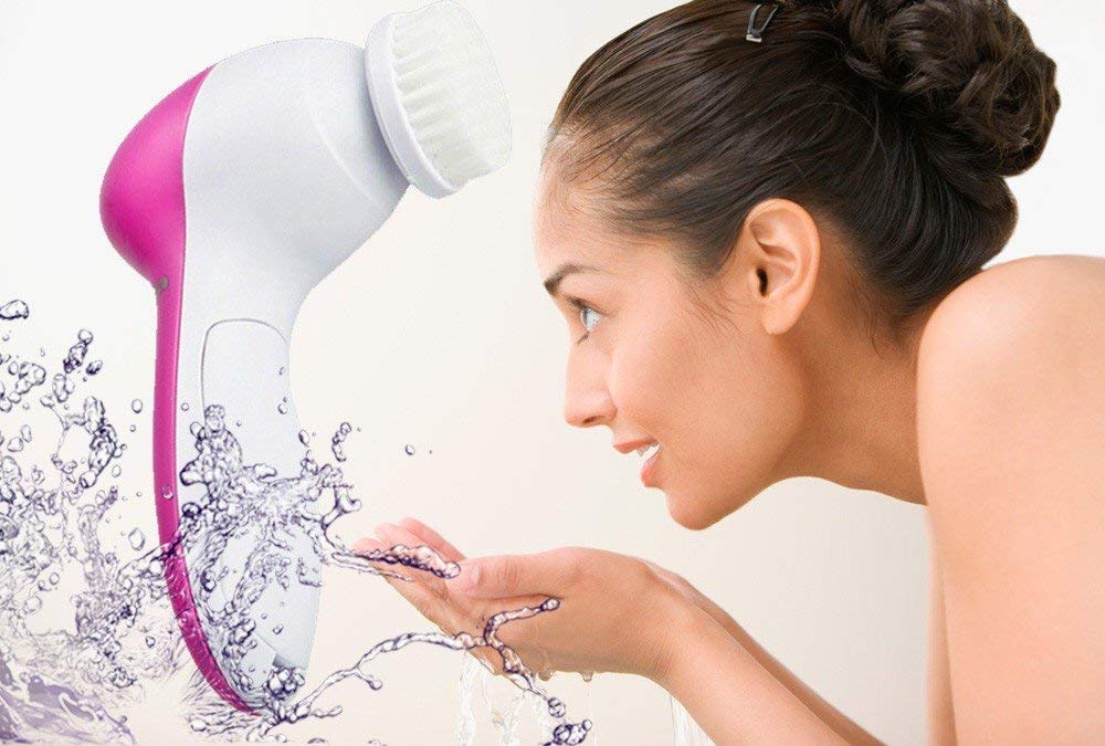 Max Home 5 in 1 Multifunctional Plastic Electric Mini Beauty Care Brush for Deep Clean Facial Cleaner Face Wash, Hand, Foot, Skin Exfoliation Massager Scrubber Machine Set 2 617DoiL0ESL. SL1000