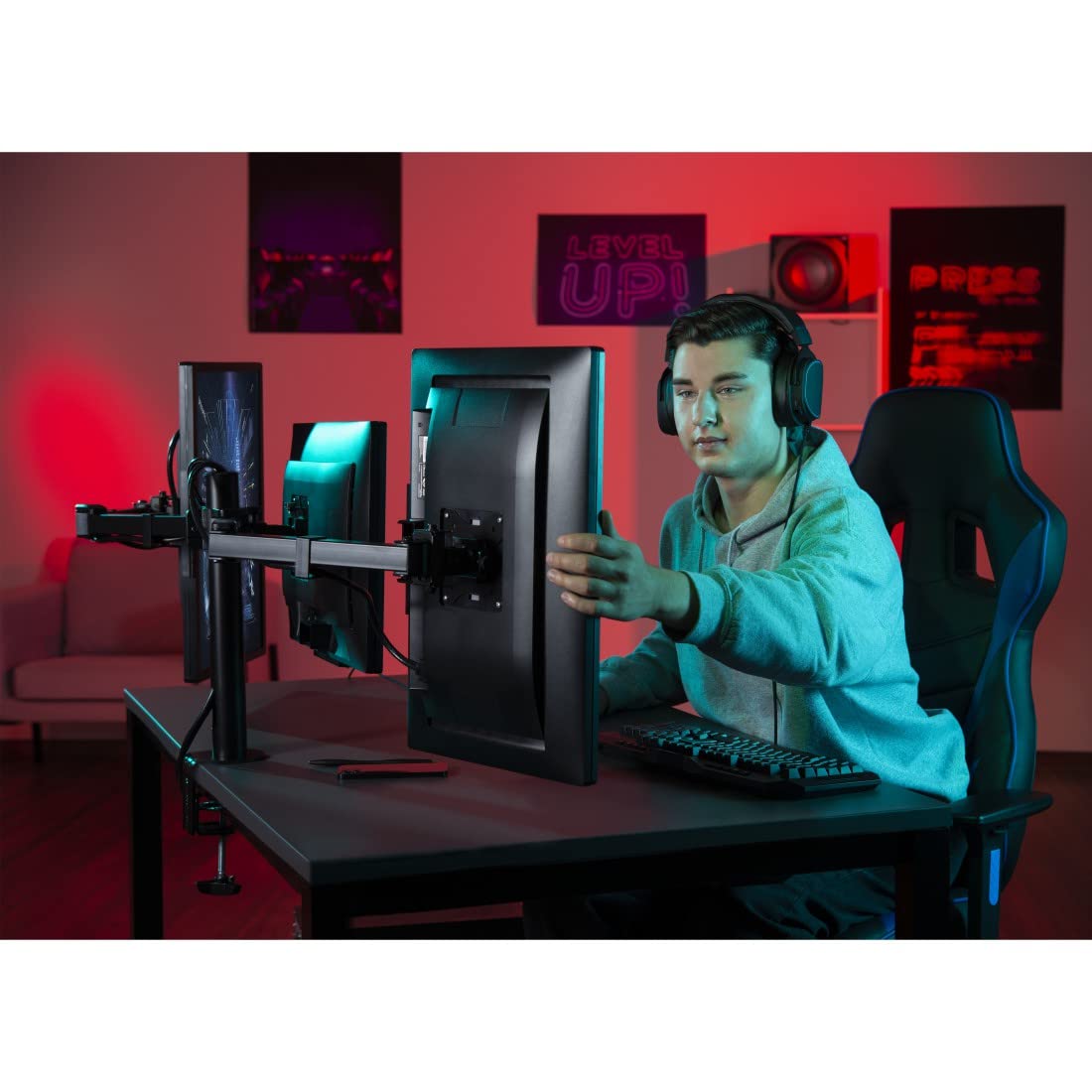 Hama Support Ecran PC 3 écrans Garantie 5 Ans (Bras pour 3 Moniteurs TFT/LCD/LED de 33 à 69 cm (13" - 27"), Hauteur Réglable, Pivotable, Inclinable, Système Easy Fix) Noir
