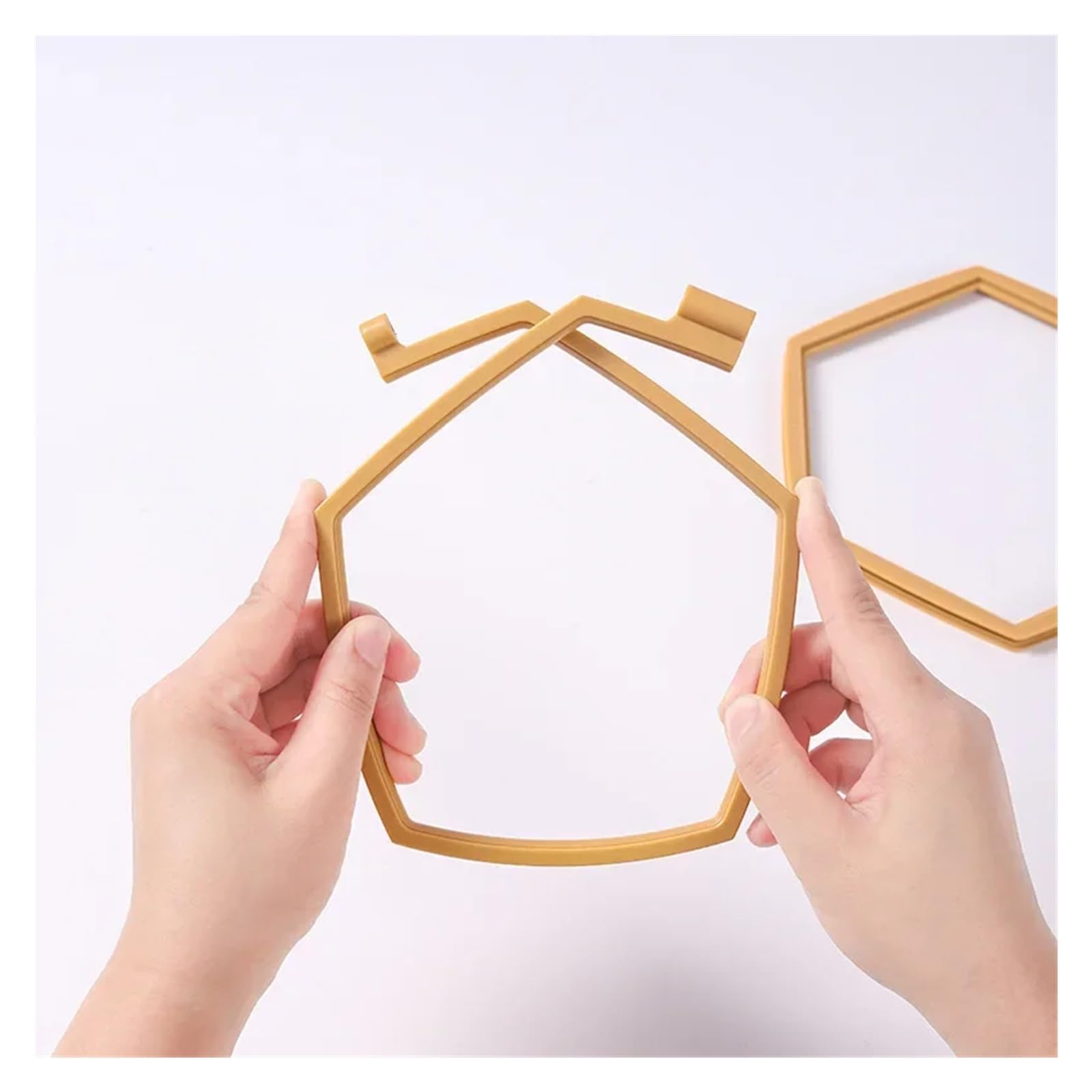 MRKU Soporte para Bastidor de Bordado DIY, Kit de Costura para Punto de Cruz, Mini Juego de 1/2 Piezas, Marco Hexagonal Ajustable de plástico, Herramienta para Bordar y Vendaje.