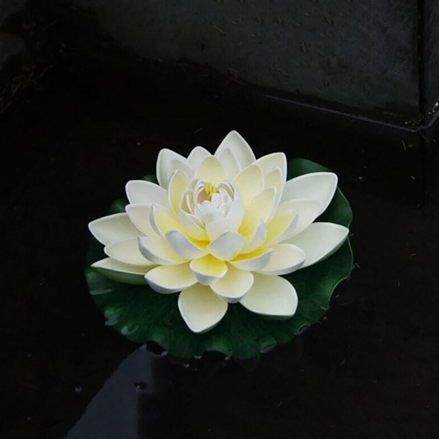 14 Pièces Nénuphar Flottant Fleurs Artificielles, Fleur de Nénuphar de Lotus avec Libellule Grenouille Artificielle Nenuphar Flottant Lotus pour Jardin, Aquarium, Etang de Jardin Décor
