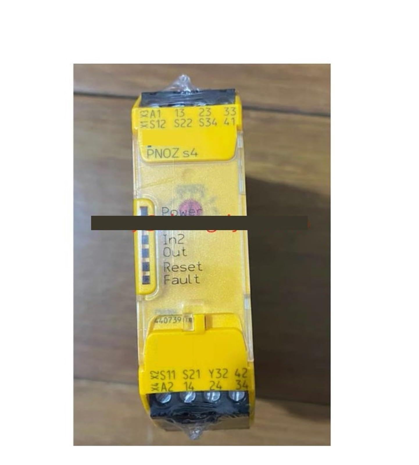 AQHYEBNSR Relay S4 750104