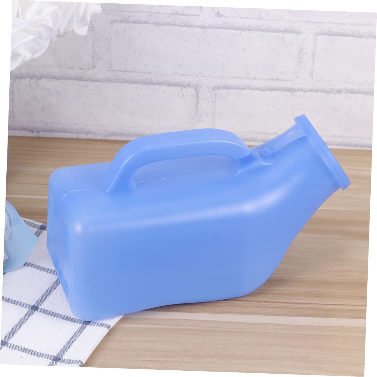 HANABASS 2Pcs Portable Car Urinal Bottle for Camping and Travel Leak Design Material for Adults Convenient Outdoor Toilet