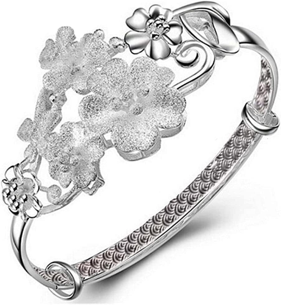 Brazalete ajustable con flor mate china, el regalo ideal de joyería clásica