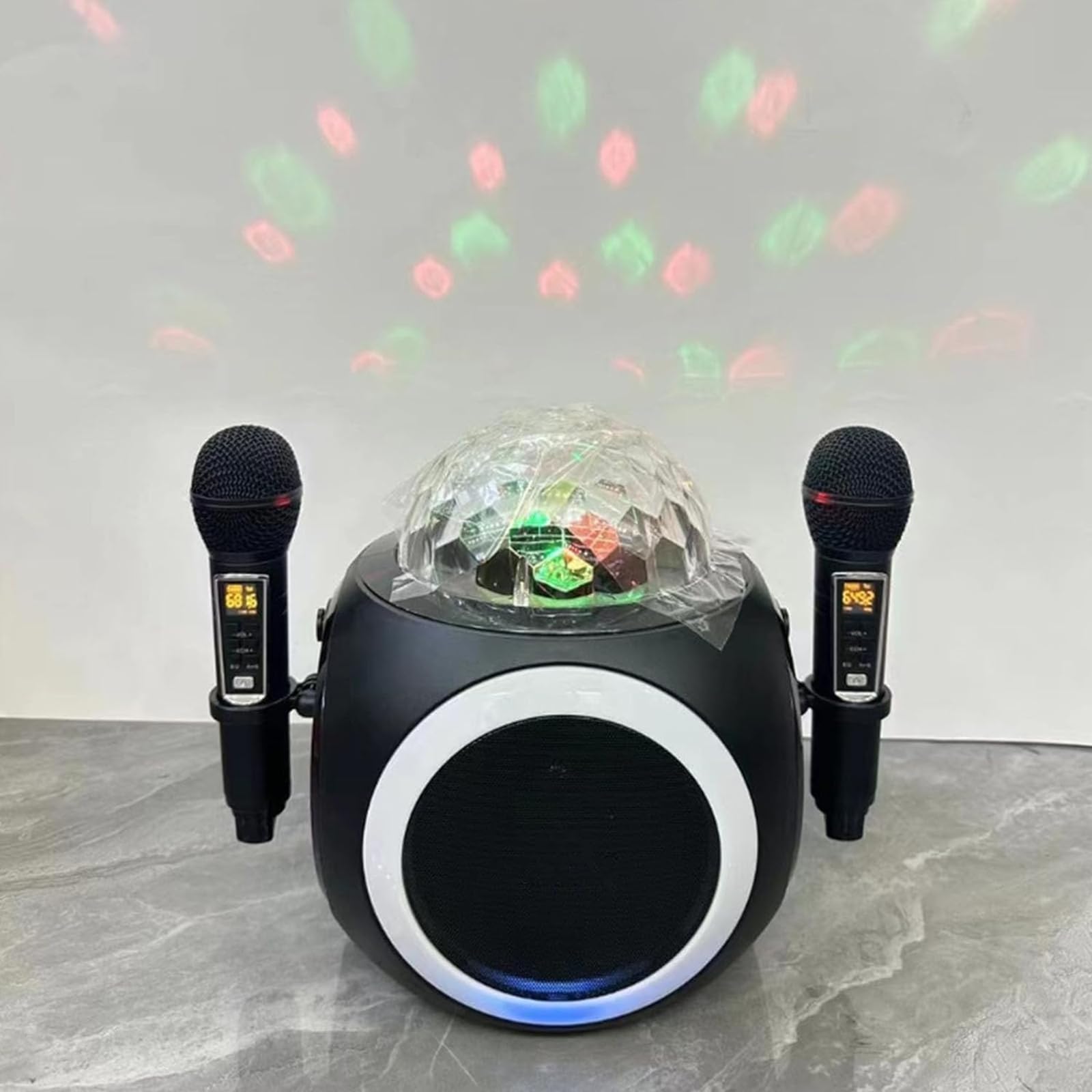 Przenośny głośnik do karaoke Bluetooth, sprzęt do karaoke ze światłami dyskotekowymi i 2 mikrofonami bezprzewodowymi, 3 rodzaje regulacji światła LED (Black)