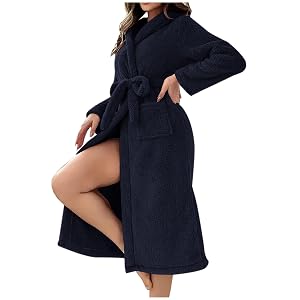 Womens Hooded Fleece Robe Long Plush Bathrobe for Women with Pockets Long Lounge Warm Spa Bathrobe