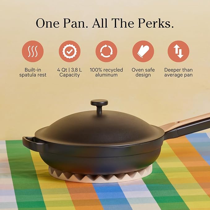 The Our Place Large Always Pan 2.0 is a versatile kitchen tool designed to maximize functionality and efficiency. With a capacity of 3.8 liters and a diameter of 32 centimeters, this pan is suitable for preparing a variety of dishes. It is crafted from durable aluminum and features a nonstick, toxin-free ceramic coating that ensures a healthy cooking experience by reducing the need for excess oils and making cleanup easier.