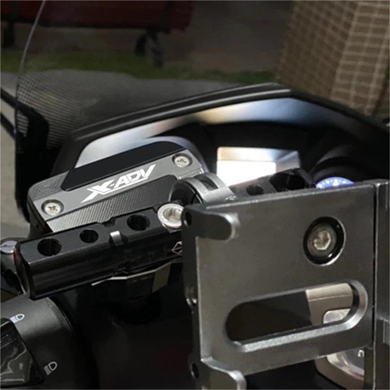Parte della motocicletta Accessori Moto Freno Anteriore Serbatoio Fluido Tappo Tazza Di Olio Cilindro Principale Copertura Per HONDA X-ADV 750 XADV XADV750 2017-2025(Gray A)