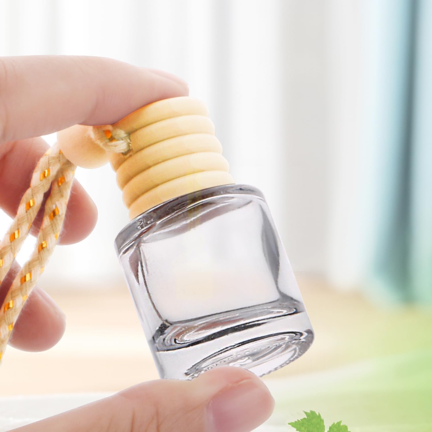 100 Pcs 8ml Hanging Car Air Freshener,Empty Clear Glass Essential Oil Diffuser Perfume Aromatherapy Pendant Bottle Vials Ornament Decor with Wooden Caps & Hanging String-Cylindrical Shape