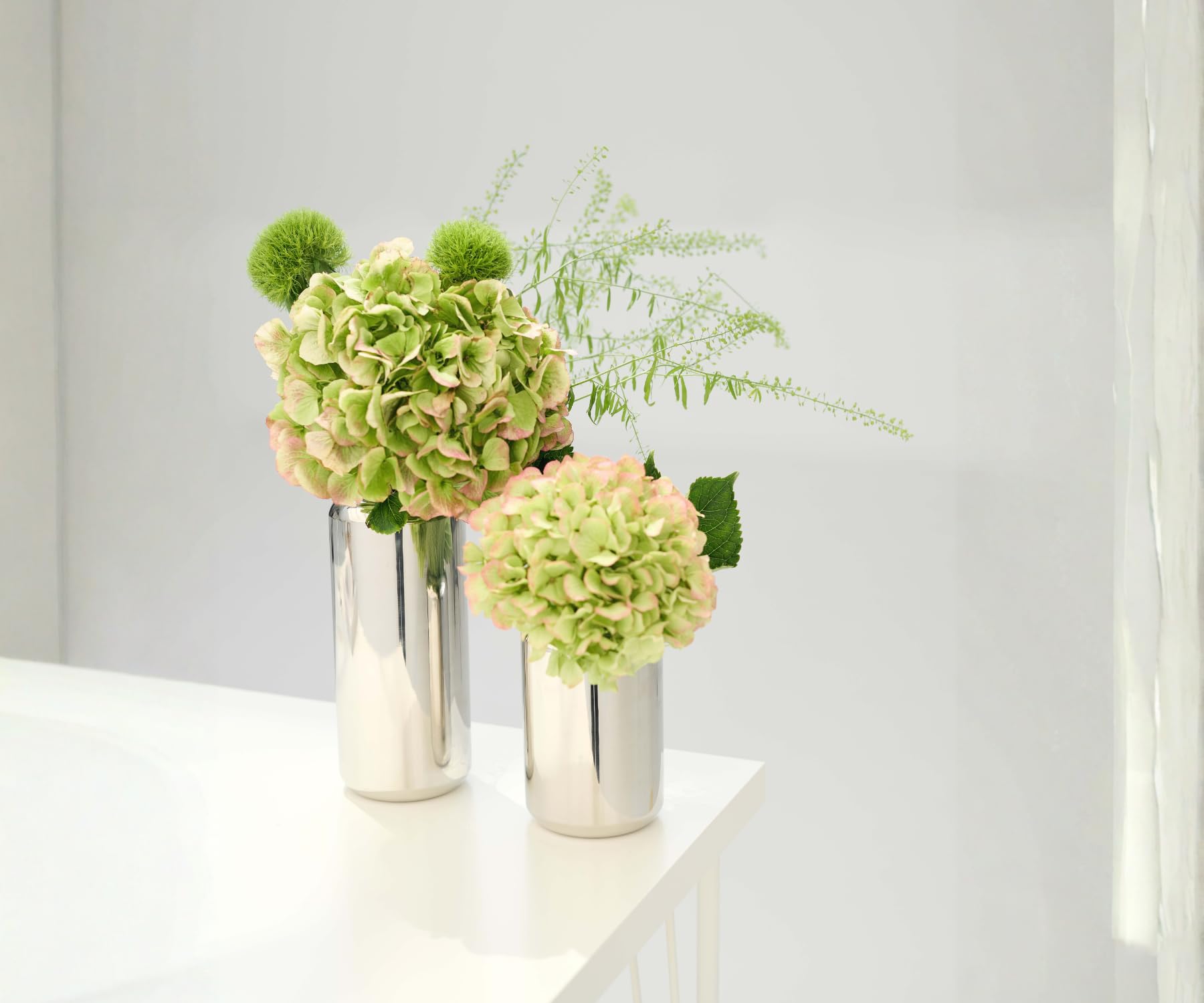 EDZARD Vase Lunaria (H 23 cm, Ø 10 cm), Edelstahl - Blumenvase klein, Deko Vase, Wohnzimmer Dekoration