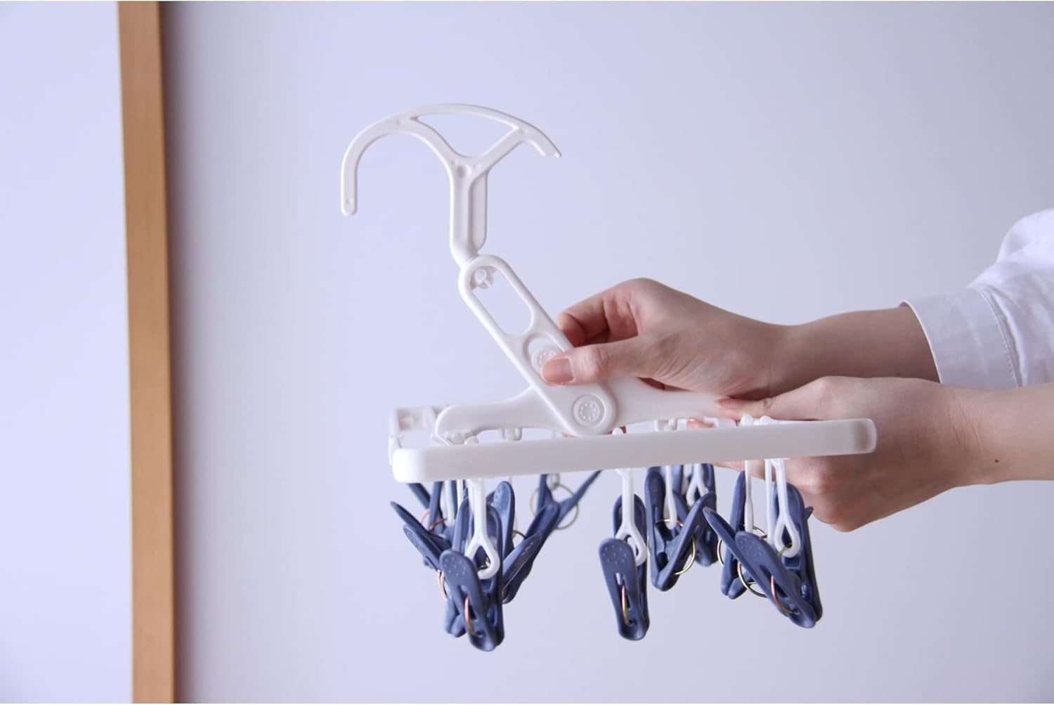 AISEN LK402 Mini Square Hanger, 16 Pinch, 1 Piece