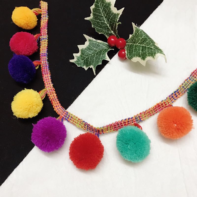 Cinta de flecos de poliéster duradero para decorar ropa y hogar con pompones vivos de 3 yardas