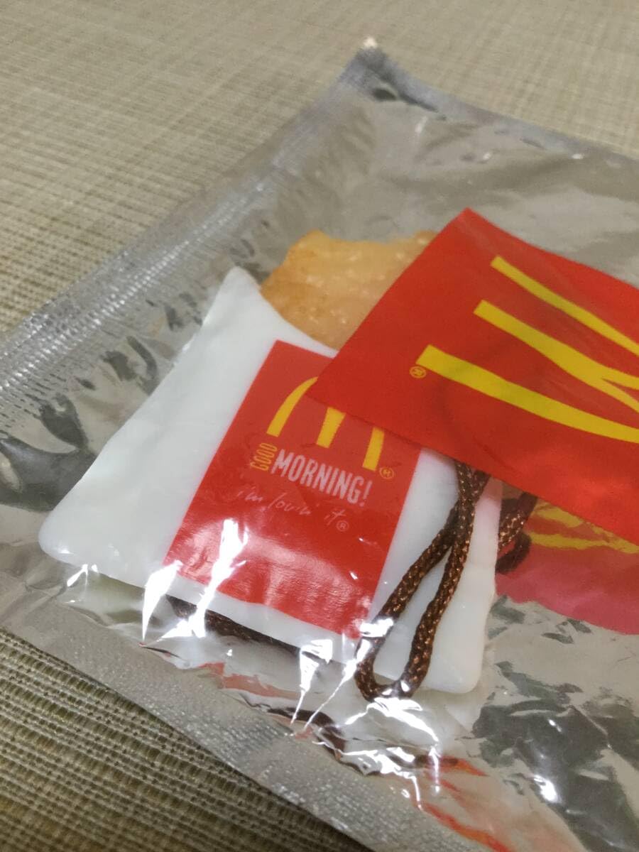 (新品未使用)激レア　マクドナルド 美味しそうなハッシュポテト型ストラップ 新品未使用)激レアマクドナルド 美味しそうなハッシュポテト型