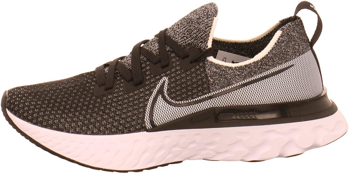 NIKE Men's Race Running Shoe, Black Black Fwhite, 8.5