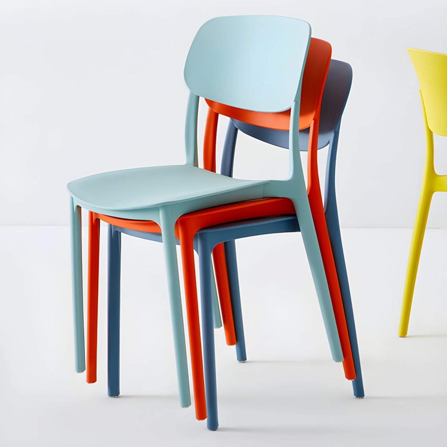 Sedia Verde Oliva Polipropilene Set da 4 Impilabili Design Ergonomico Minimalista Dimensioni 79 x 54,5 x 46 cm Interno Esterno Casa Ufficio Bar Ristorante