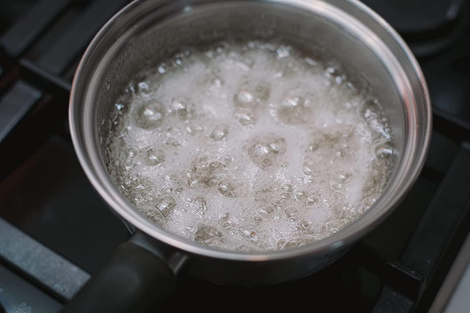 Sucre d'érable fin Prestige du Canada, fait avec 100% de sirop d'érable - 454g - Les Trésors d'érable