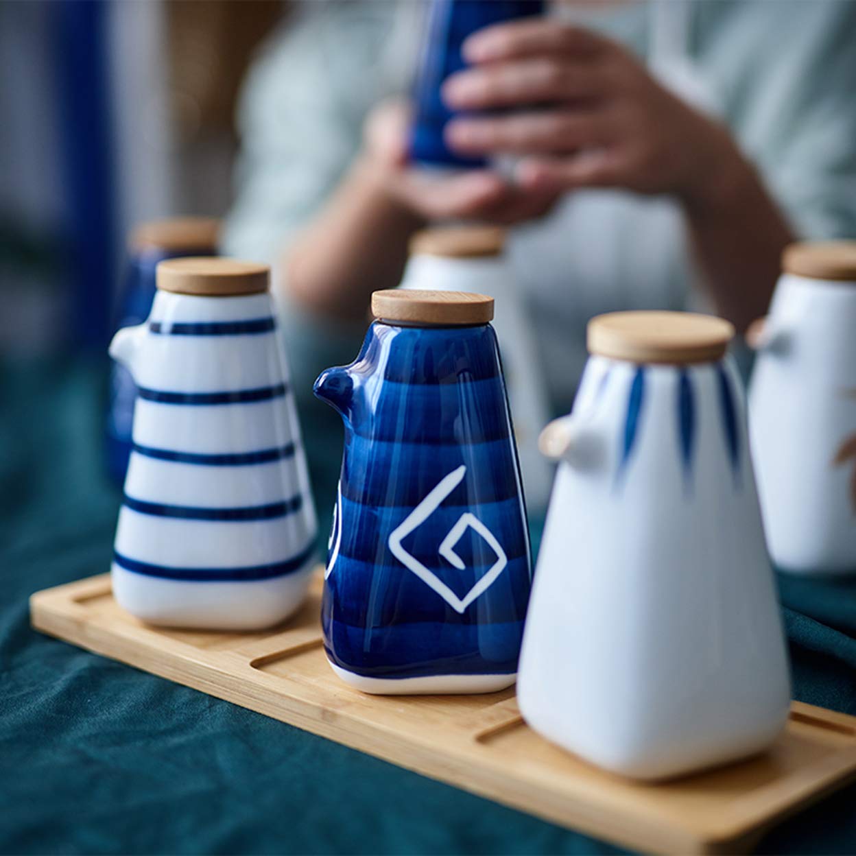 ESNY Bottiglie Dispenser in Ceramica per Olio E Aceto,Bottiglia per Salsa di Soia/Vaso Aceto/Olio D'Oliva/Dispenser per Condimenti in Salsiera Utensili per La Conser C