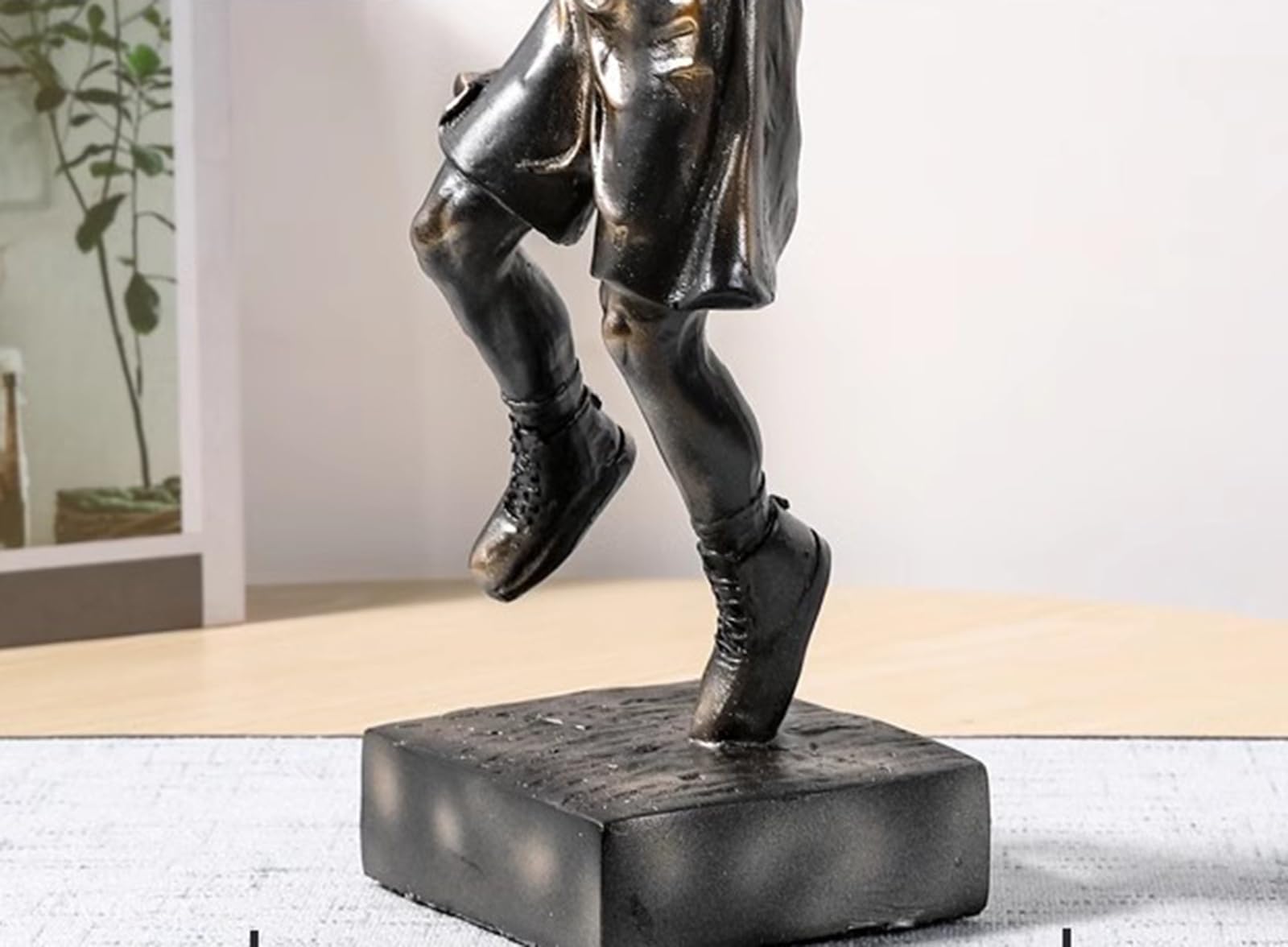 彫刻 バスケ人物像 Amazon.co.jp: バスケットボールスポーツ像、フィギュア彫刻モデル
