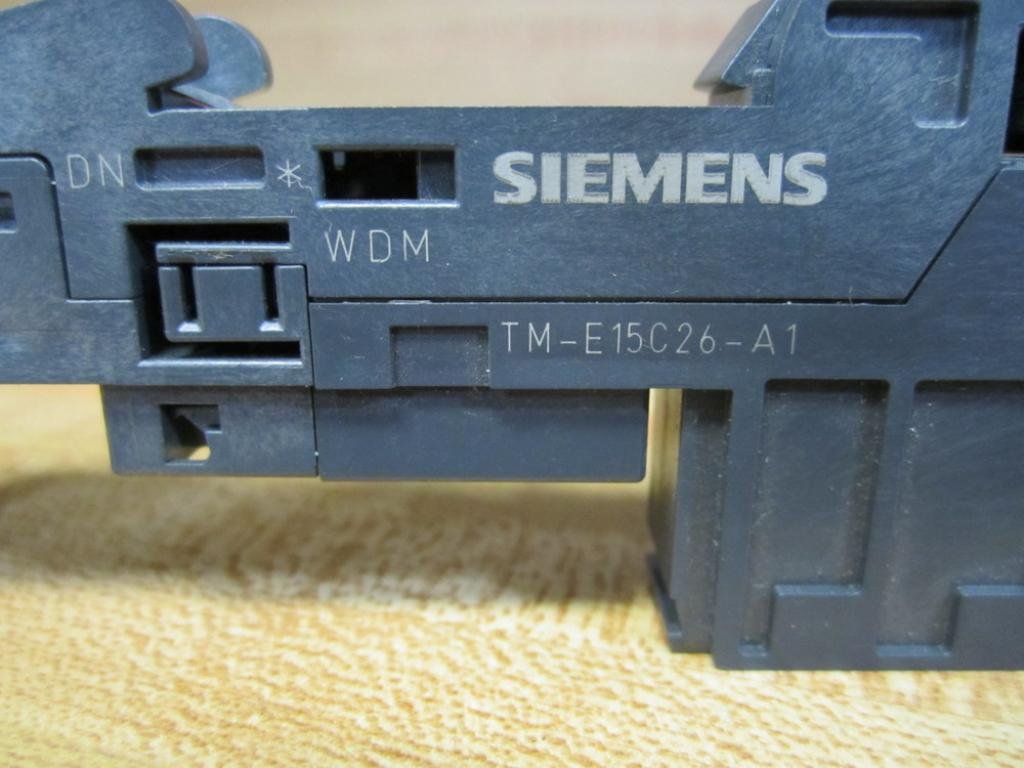 M-7024 Data Acquisition Module with Analog Output, Voltage Output, Current Output, Communicate Over Modbus RTU and RS-485