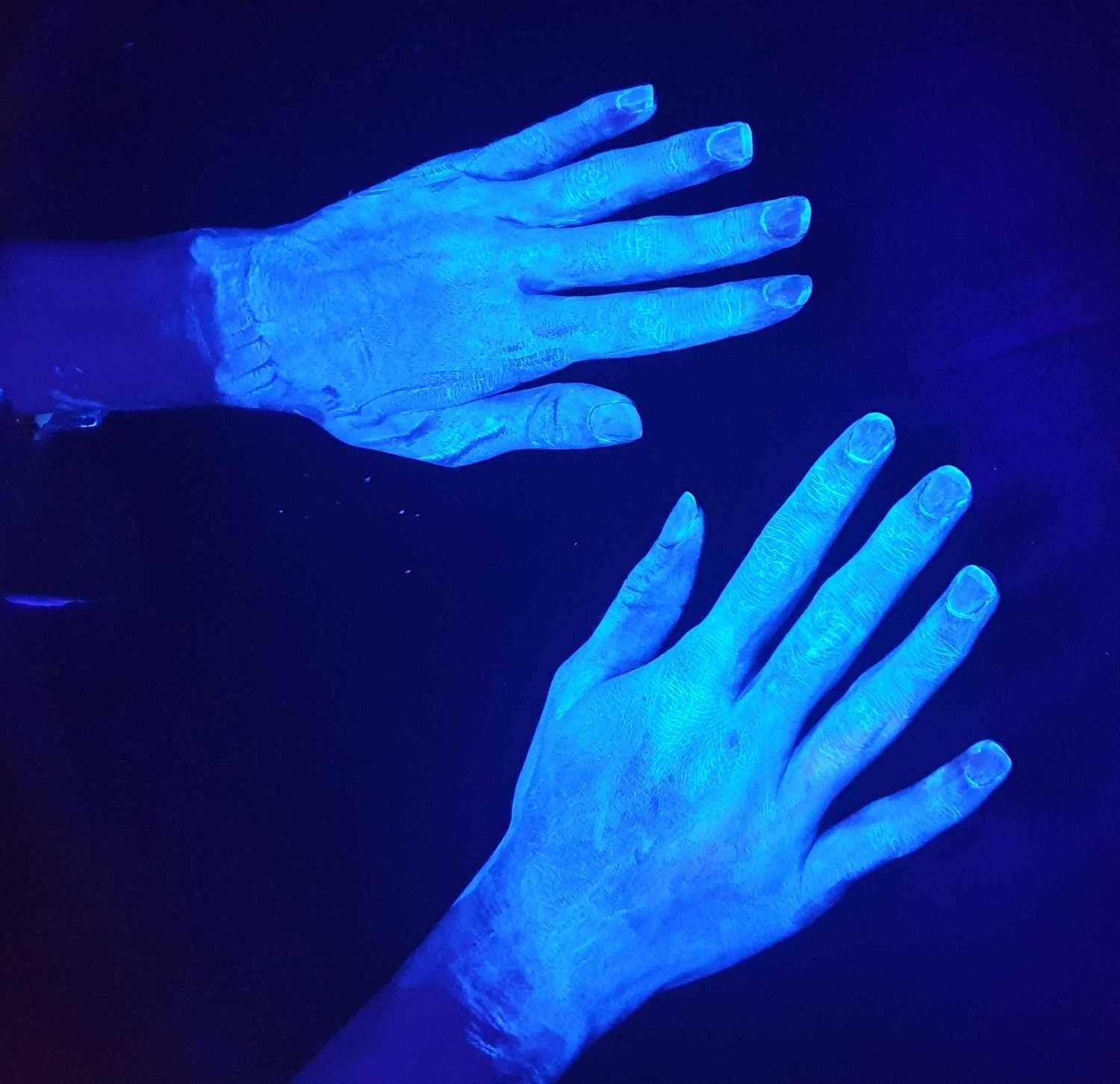 Handdesinfektion - Schulungsbox - mit UV Licht - Hygiene Training