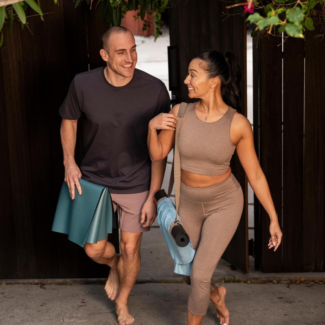 Manduka GRP Adapt Reise-Yogamatte, 180,3 x 61 cm, faltbar und reisefreundlich, ultimativer Halt, schweißbereit für jeden Yoga-Stil, 180,3 x 61 cm