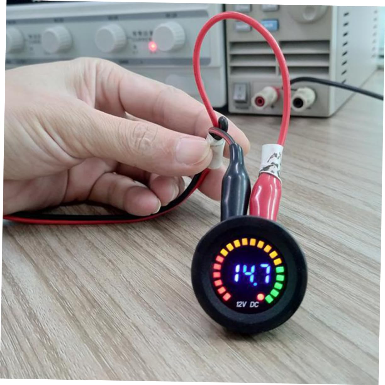 Gatuida 2piezas Voltímetro Digital De Pantalla Colorida Para Coche y Motocicleta Medidor De Voltaje De Batería Visualización Led Fácil Instalación y Compacto