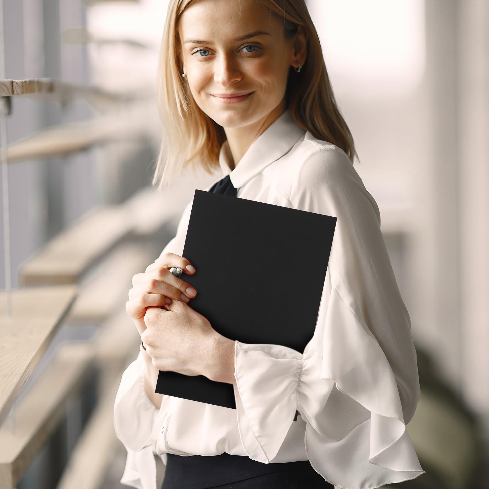 CYEER 50er Set Präsentationsmappe A4 Schwarz – Hochwertige Dokumentenmappe aus Karton mit Visitenkartenschlitz – Elegante Sammelmappe für Business, Angebote, Bewerbungen & Projekte