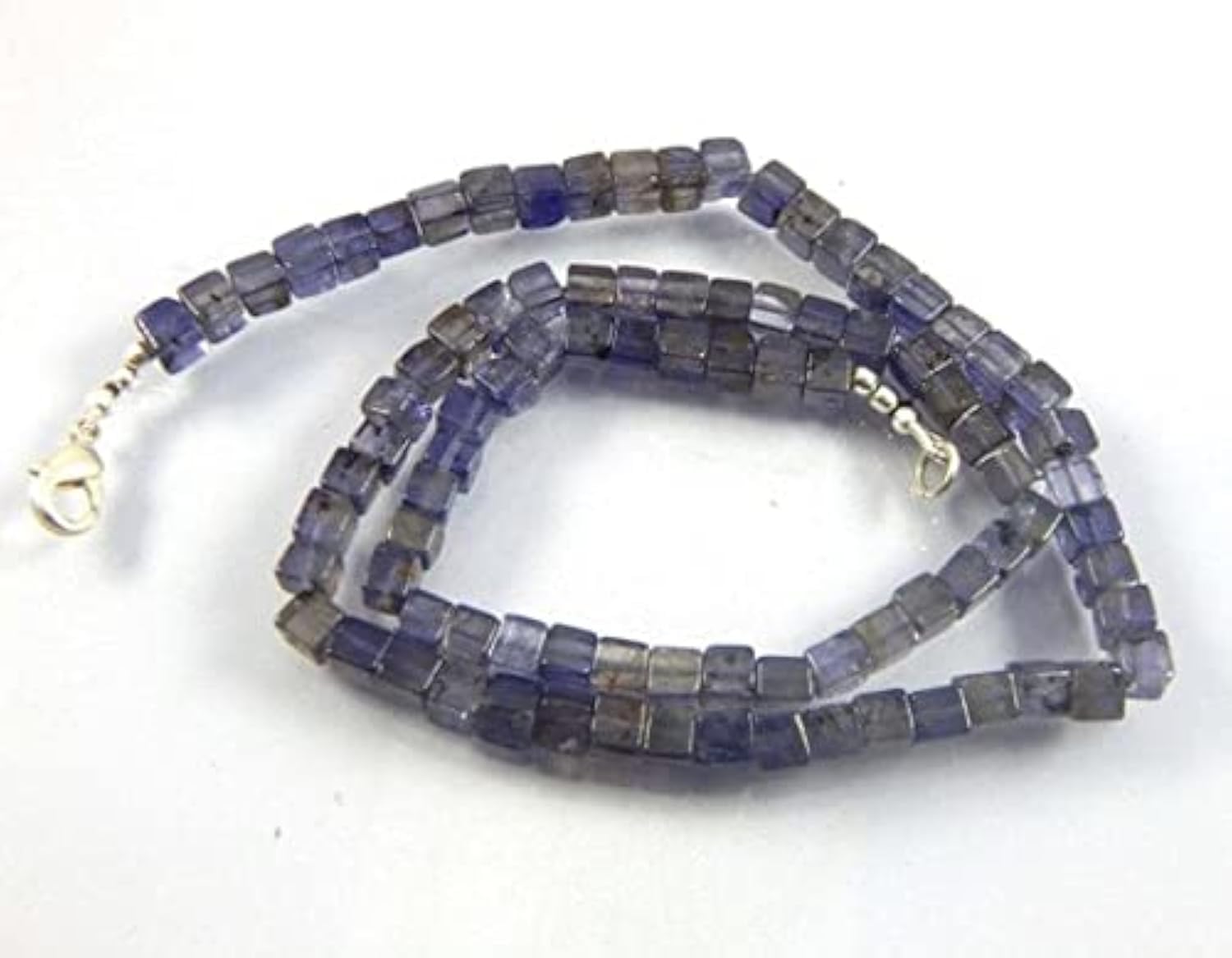Iolite naturelle 4-5mm cube lisse en fil de 44cm pour création bijoux