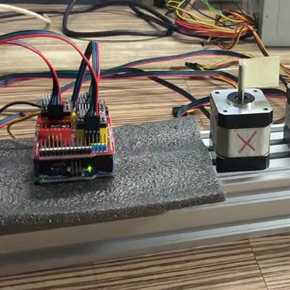 Kit de Carte d'extension CNC Shield V3.0 avec 4 Pilotes de Moteur Pas à Pas DRV8825 et dissipateurs Thermiques, 10 Capuchons de Cavalier, câble USB pour Machine de Gravure CNC