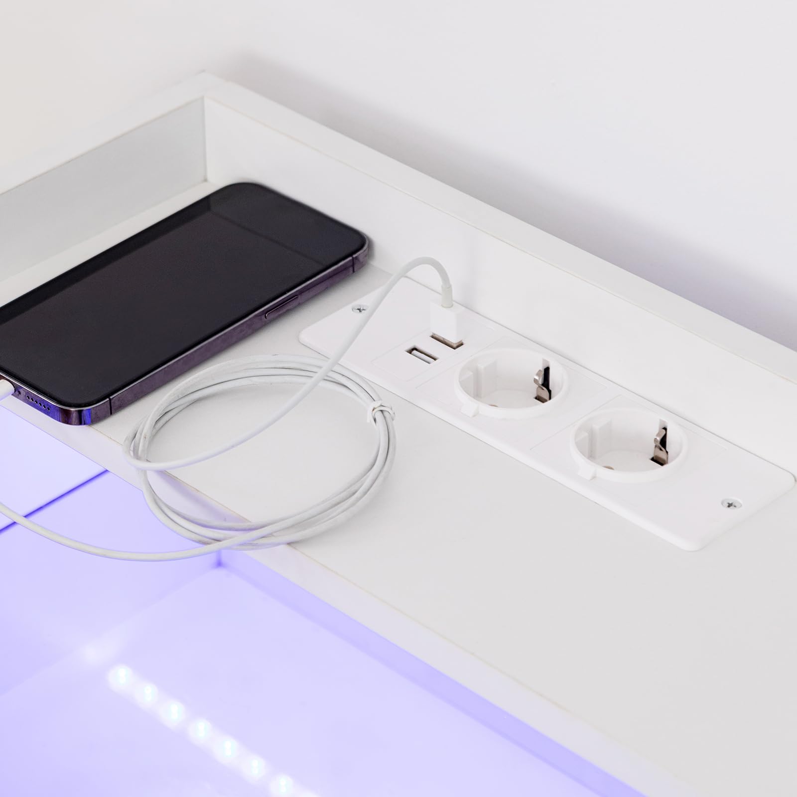 Nachttisch mit Steckdose und Ladestation,Hochglanz Weiß Nachtschrank Beistelltisch mit Led Licht,3 Schubladen,2 Fach,2 AC-Steckdosen,2 USB-Anschlüsse Sofatisch für Wohnzimmer,Schlaf,45x35x76cm