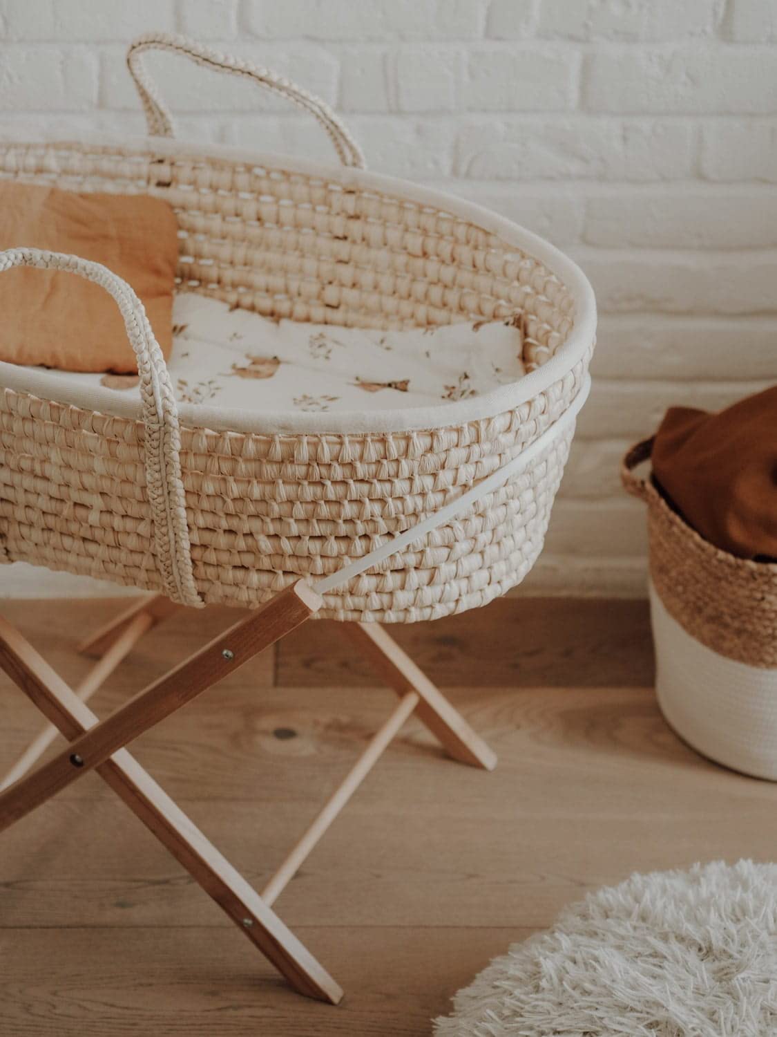 Culla con supporto e materasso, set regalo premium per baby shower (natural stand)