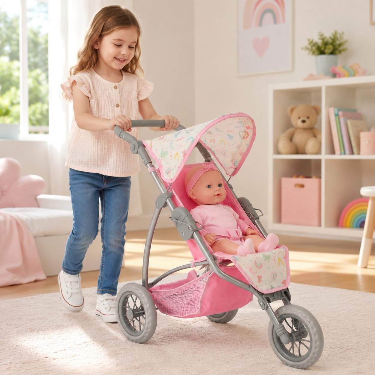 Bayer Chic 2000 Puppenwagen Leon, Jogging-Buggy, Schmetterlinge rosa | Sportlicher Dreirad-Puppenjogger ab 3 Jahren. Mit Anschnallgurt & Klappverdeck. Mehrstufig verstellbar von 49-78cm Schieber