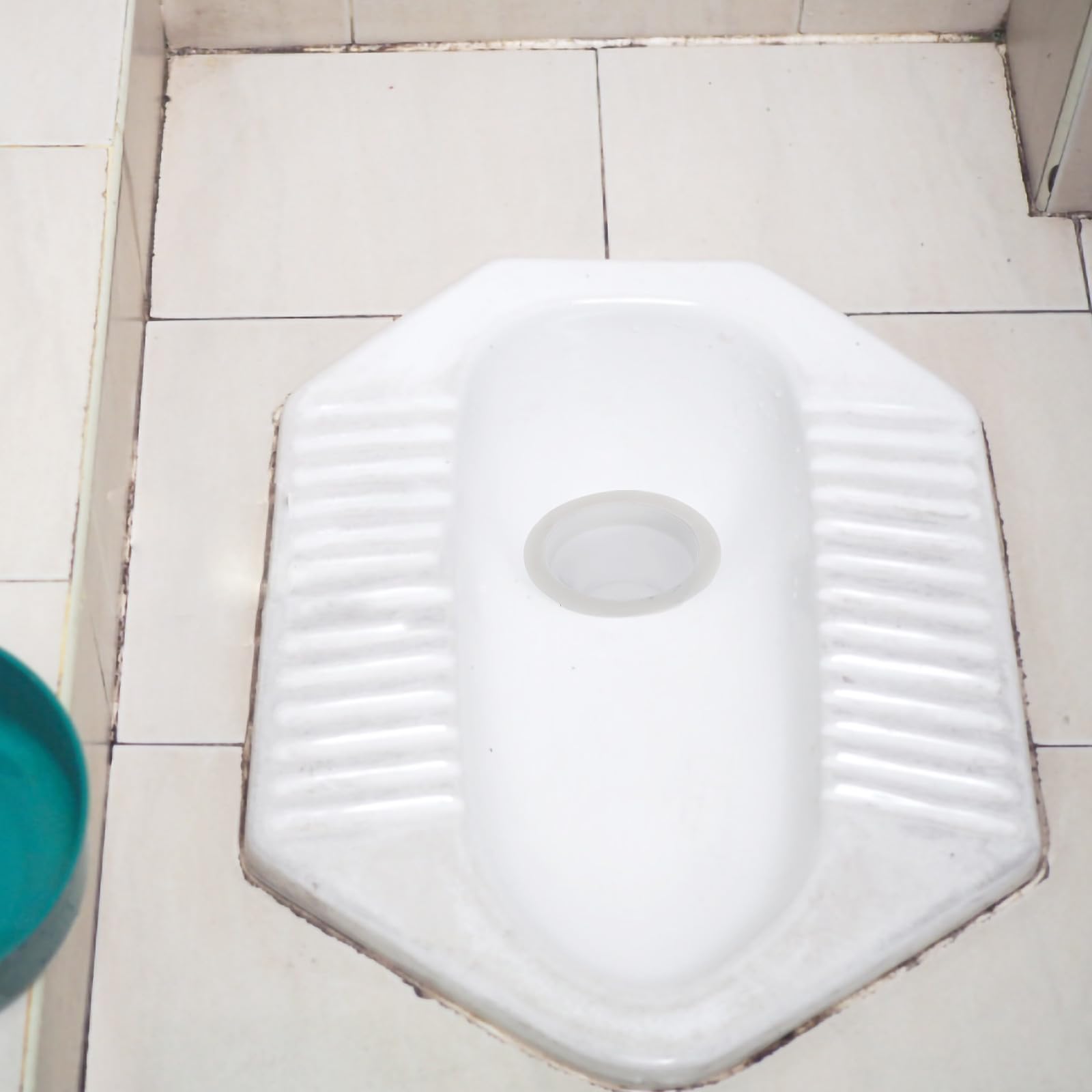 Profumatore Wc 2pezzi per Squat Toilets in Gomma, Facile Installazione e Design Userfriendly per Eliminare Odore Fogna Bagno e Garantire Freschezza nel Bathroom
