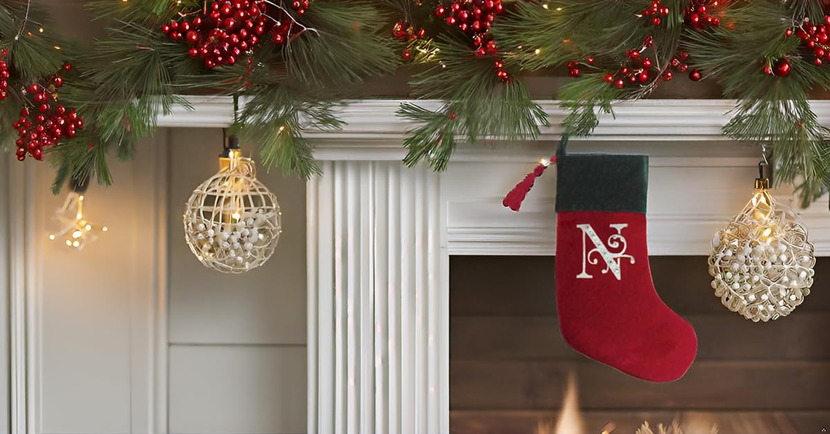 Weihnachtsstrumpf Rot & Grün Samt Mit Quaste Strass Monogramm (N)