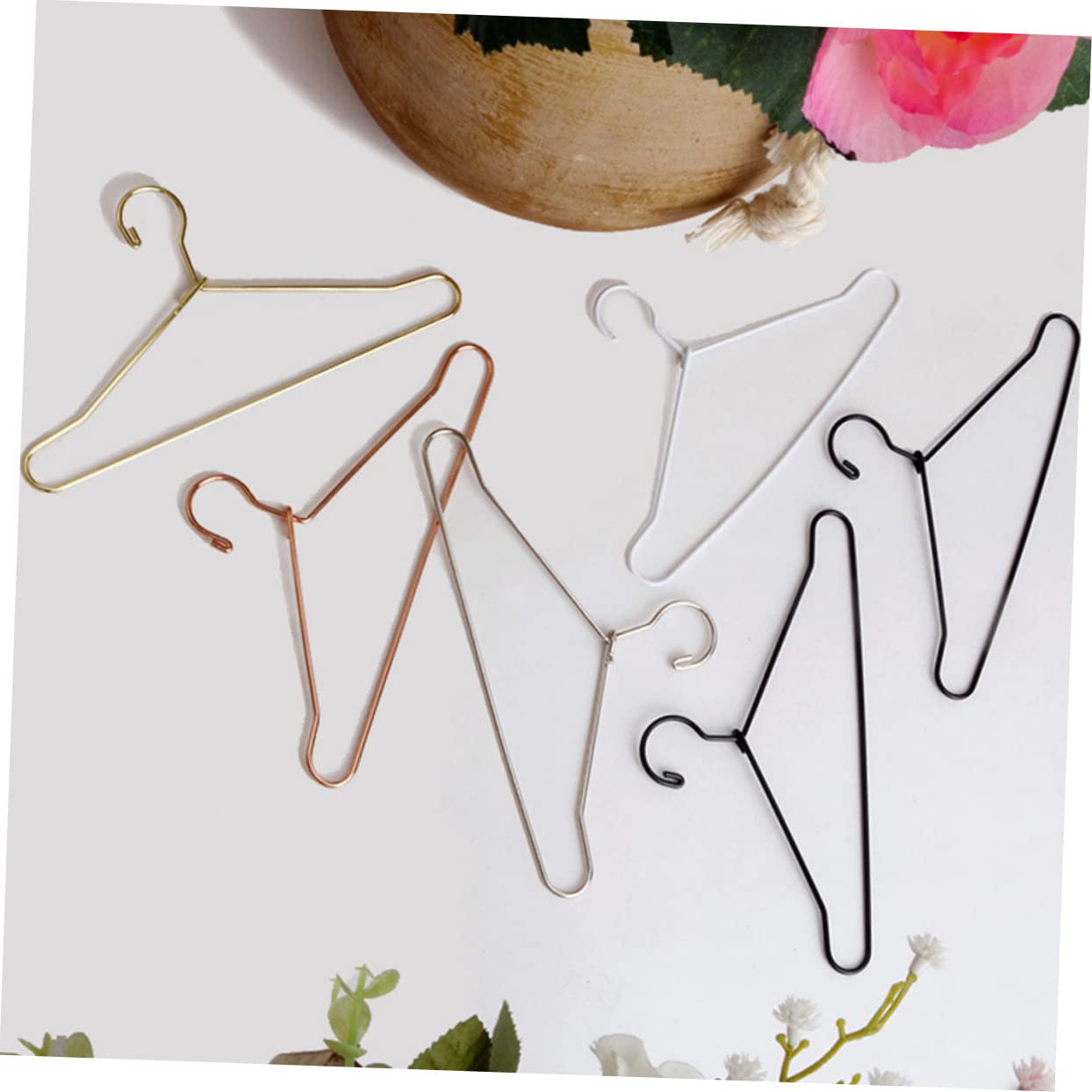 ERINGOGO 10Pcs Metal Doll Clothes Hangers Rack for Organizing Pet and Doll Clothing Lightweight Design for Neat and Wrinkle Storage