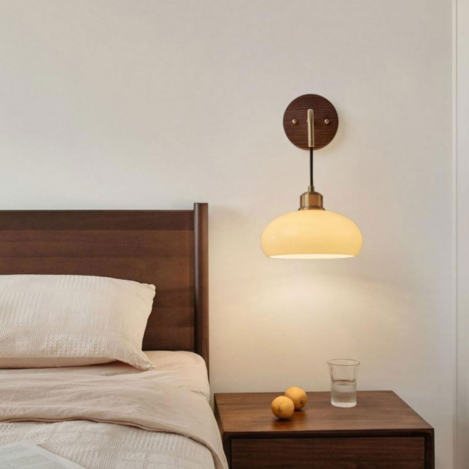 Regulowana Lampa ścienna W Stylu Retro Z Orzecha Włoskiego, Z Mosiężną Podstawą E27, Wiszącym Kloszem Z Kremowego Szkła, Odpowiednia Do Oświetlenia Ogrodu (1 Pack)