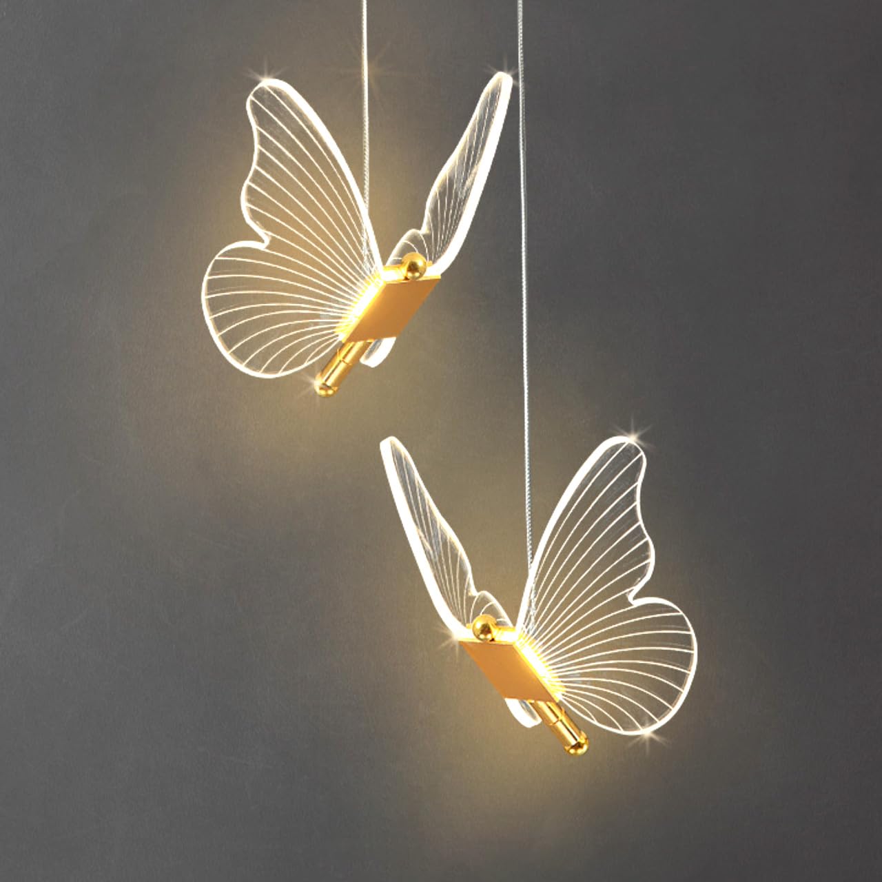 Plafonnier Papillon à LED avec longue ligne ajustable pour sublimer l'éclairage d'escalier