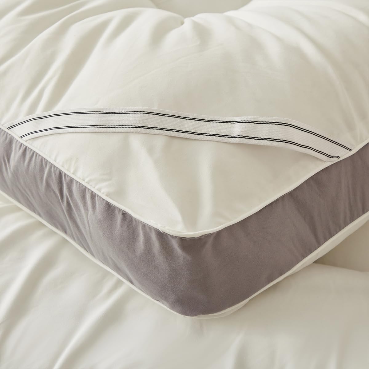 MASTERMARK White Mattress Pad, 71"x79" inch Bed Mattress, Thick Soft Fluffy Solid Color Mattress Pad Breathable Bed Topper Futon Floor Mattress