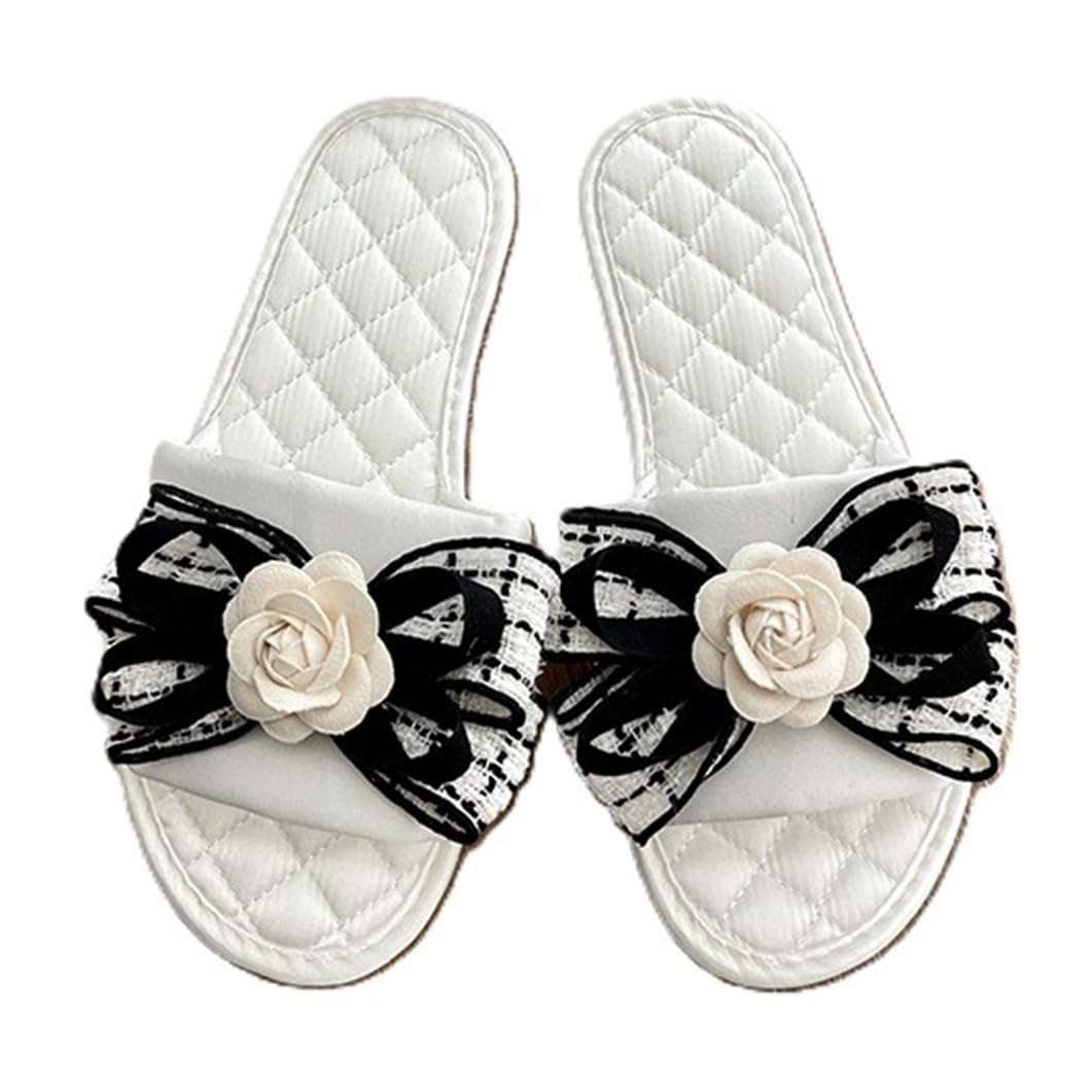 ZNEL Mujer Pantuflas Lazo De Camelia Satén Acolchado Punta Abierta Zapatillas Forma De Flores De Encaje Zapatos De Casa Suela Antideslizante Sandalias Planas(35/36 EU, White-Style2)