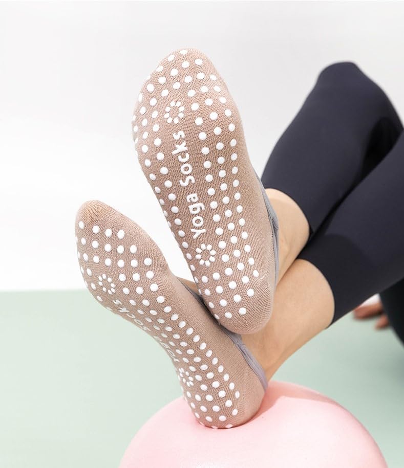 7-Pack Women's Non-Slip Yoga Socks,US 5-10 Sizes, Moisture-Wicking, Anti-Skid Soles for Stable Practice Sessions 7