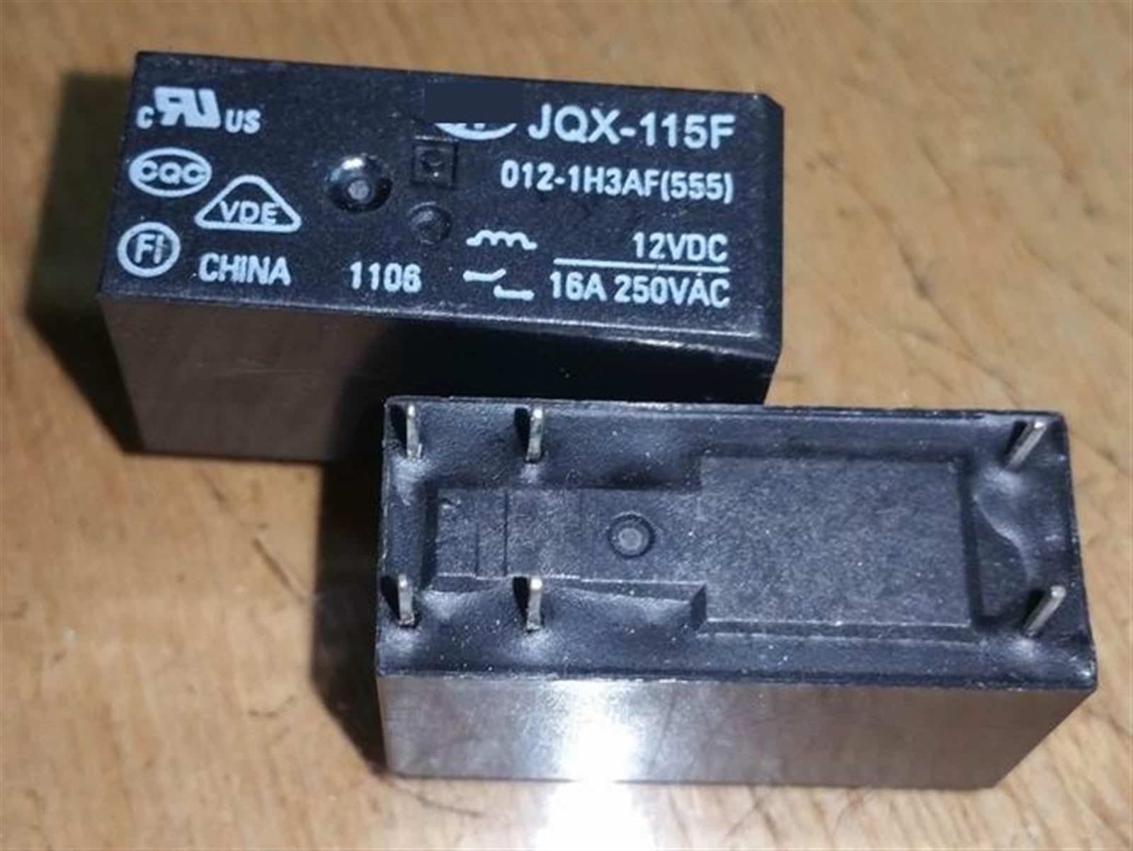 Relais JQX-115F anti-surchauffe 16A 6 broches (551) - 4