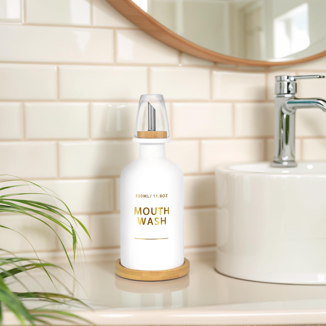 Dispenser per collutorio da bagno 334,5 g, bottiglia di collutorio in vetro con tazza e vassoio in bambù, scritta dorata stampata a caldo, accessorio da bancone in stile nordico, accessori da bagno