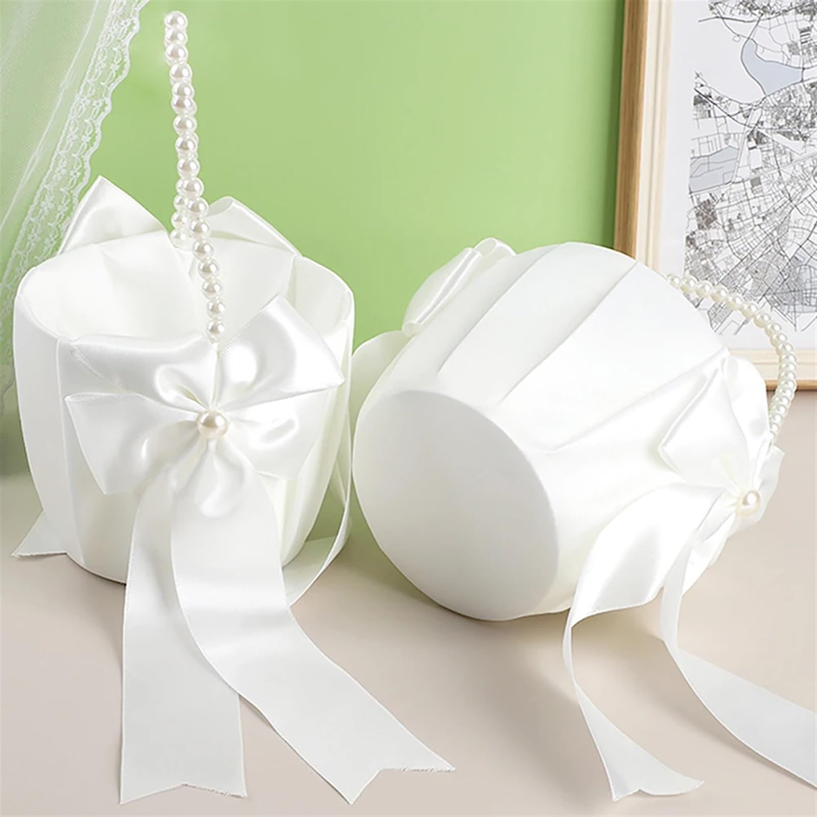 Ringkissen und Blumenkorb-Set for die Hochzeit, weißes Satin-Eheringkissen mit Perlengriff Blumenkörben für die Hochzeitszeremonie(Ring Pillow Set)