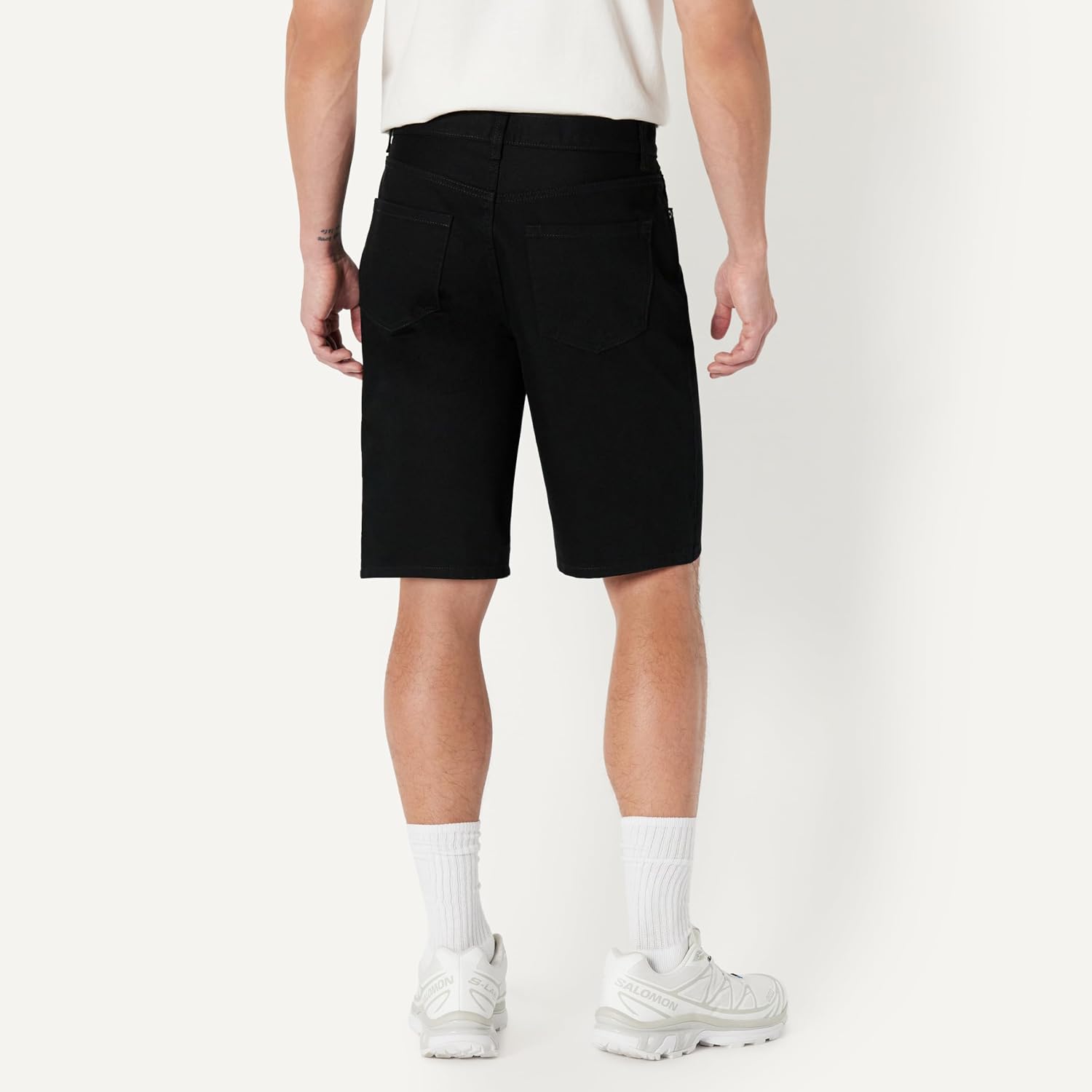 Amazon Essentials Men's Rigid Relaxed-Fit Jean Shorts