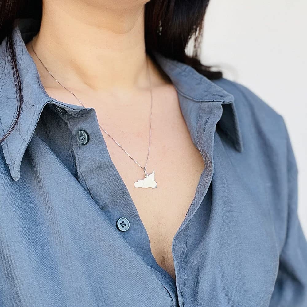 Collana con Ciondolo Sicilia in Argento, Incisione Personalizzata Inclusa