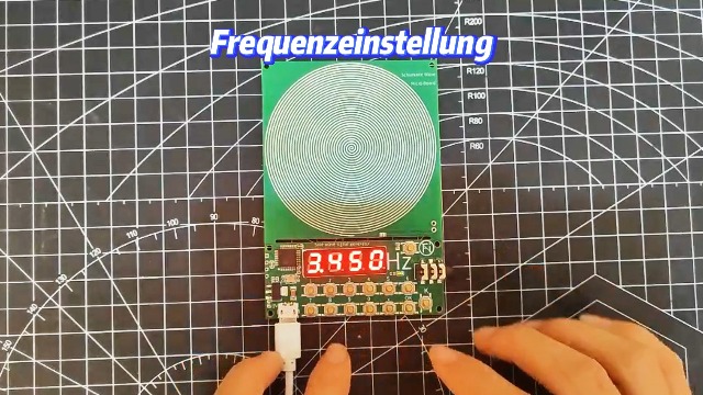 Produktbild von Schumann Frequenz Generator 7.83 Hz – Einstellbar 0.1-100000 Hz Mit Display, USB-Resonanzgerät Für Entspannung & Stressabbau (ohne Gehäuse)