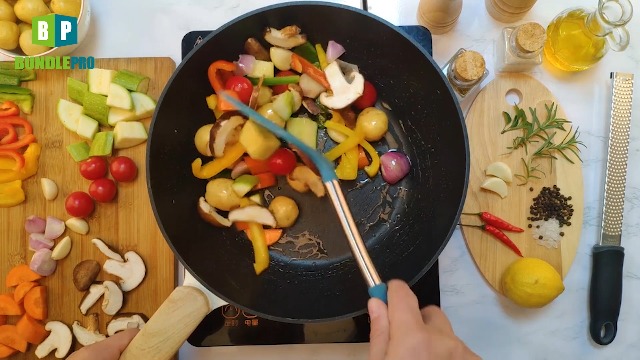 HOTEC Lot de 2 spatules en silicone haute résistance à la chaleur et sans BPA avec poignées en acier inoxydable, spatules fendues et solides pour ustensiles de cuisine antiadhésifs, 35 cm, noir