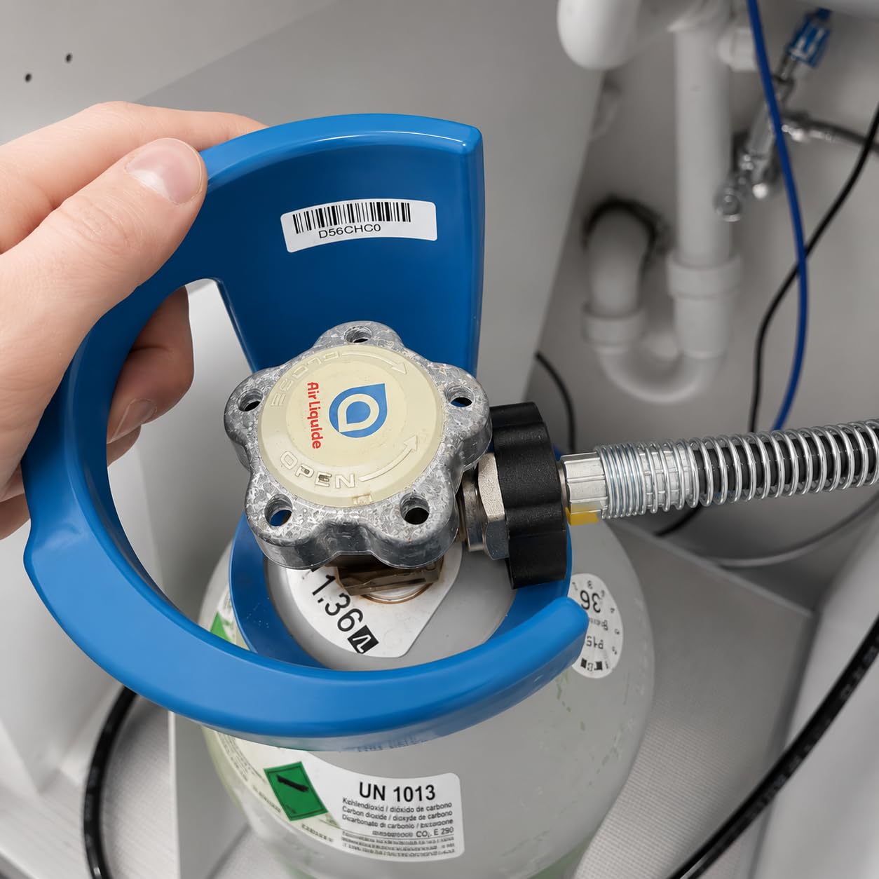Neues Wasser Group Wąż wysokociśnieniowy Premium CO2 do Grohe Blue Home & SodaStream Crystal | kompatybilny z dużymi butelkami CO2 wielokrotnego użytku 2 kg | oszczędza do 80% kosztów CO2 |